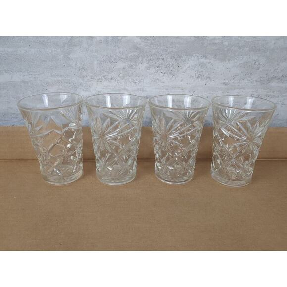 VINTAGE ANCHOR HOCKING, AMERICAN PRESCUT, SET OF 4 STAR PATTERN GLASSES, 4.25" - Picture 1 of 5